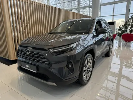 Toyota RAV4 Luxe+ 2025 года за 25 990 000 тг. в Атырау