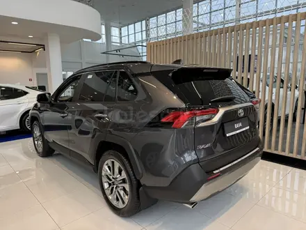 Toyota RAV4 Luxe+ 2025 года за 25 990 000 тг. в Атырау – фото 6