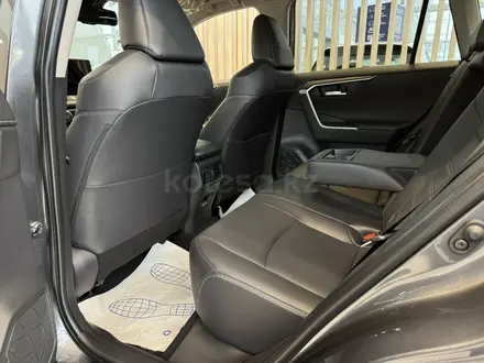 Toyota RAV4 Luxe+ 2025 года за 25 990 000 тг. в Атырау – фото 8