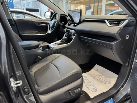 Toyota RAV4 Luxe+ 2025 года за 25 990 000 тг. в Атырау – фото 9