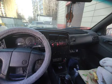Volkswagen Passat 1993 года за 1 200 000 тг. в Алматы – фото 17