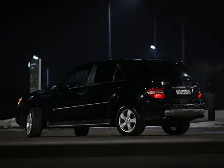 Mercedes-Benz ML 500 2007 года за 7 000 000 тг. в Алматы – фото 13