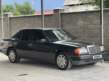 Mercedes-Benz E 320 1994 года за 2 500 000 тг. в Алматы – фото 4