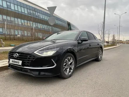 Hyundai Sonata 2019 года за 11 000 000 тг. в Астана