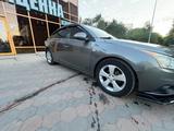 Chevrolet Cruze 2011 годаүшін3 000 000 тг. в Караганда – фото 4