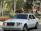 Mercedes-Benz E 280 1993 года за 2 550 000 тг. в Алматы
