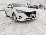 Hyundai Accent 2022 годаүшін7 100 000 тг. в Актобе – фото 2