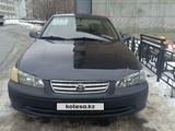 Toyota Camry 2001 года за 2 950 000 тг. в Алматы