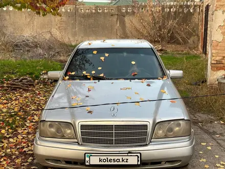 Mercedes-Benz C 180 1994 года за 1 100 000 тг. в Алматы – фото 2