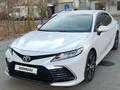 Toyota Camry 2022 года за 12 000 000 тг. в Атырау – фото 4