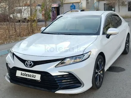 Toyota Camry 2022 года за 12 000 000 тг. в Атырау – фото 4