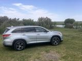 Toyota Highlander 2018 года за 12 000 000 тг. в Атырау
