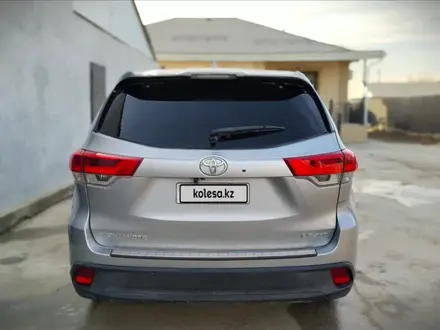 Toyota Highlander 2018 года за 12 000 000 тг. в Атырау – фото 5