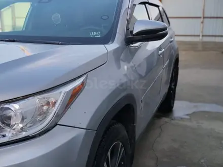 Toyota Highlander 2018 года за 12 000 000 тг. в Атырау – фото 7