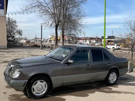 Mercedes-Benz E 200 1991 года за 1 200 000 тг. в Шымкент – фото 5