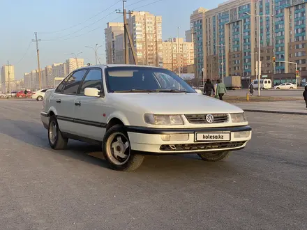 Volkswagen Passat 1993 года за 1 250 000 тг. в Астана – фото 9