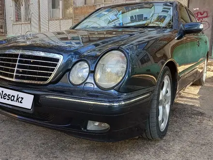 Mercedes-Benz E 280 2001 года за 4 900 000 тг. в Байконыр – фото 2