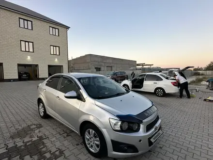 Chevrolet Aveo 2013 года за 3 500 000 тг. в Уральск – фото 15