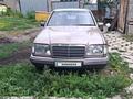 Mercedes-Benz E 220 1993 года за 1 900 000 тг. в Алматы – фото 4