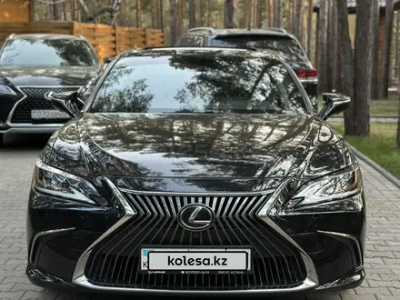 Lexus ES 250 2018 года за 20 500 000 тг. в Астана – фото 2