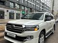 Toyota Land Cruiser 2019 года за 40 000 000 тг. в Астана