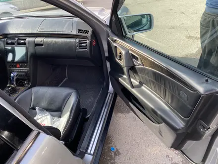 Mercedes-Benz E 320 1998 года за 4 500 000 тг. в Шымкент – фото 5