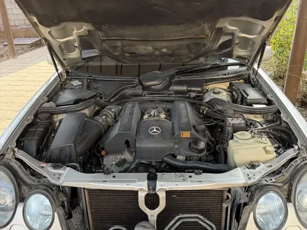 Mercedes-Benz E 320 1998 года за 4 500 000 тг. в Шымкент – фото 6