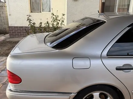 Mercedes-Benz E 320 1998 года за 4 500 000 тг. в Шымкент – фото 22