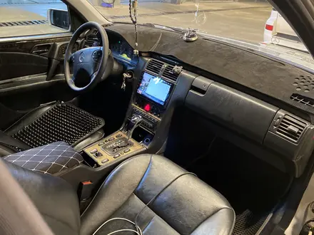 Mercedes-Benz E 320 1998 года за 4 500 000 тг. в Шымкент – фото 2