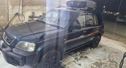 Honda CR-V 1996 года за 2 550 000 тг. в Актобе – фото 2