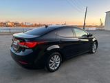 Hyundai Elantra 2015 годаfor4 500 000 тг. в Атырау – фото 4