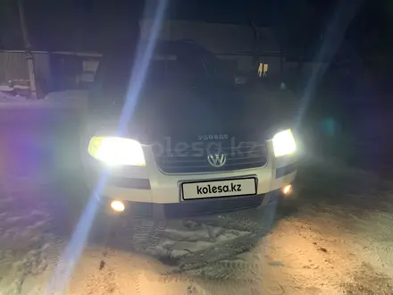 Volkswagen Passat 2002 года за 3 000 000 тг. в Алматы – фото 17