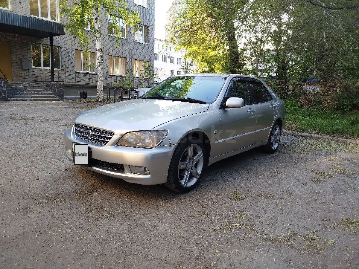 Toyota Altezza, 1998