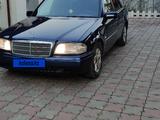 Mercedes-Benz C 180 1995 года за 2 020 111 тг. в Алматы – фото 3