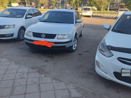 Volkswagen Passat 1997 года за 1 800 000 тг. в Караганда – фото 2