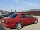 Mercedes-Benz E 230 1987 года за 1 100 000 тг. в Алматы – фото 4