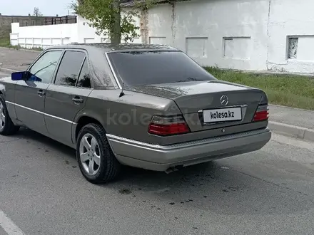 Mercedes-Benz E 320 1994 года за 2 800 000 тг. в Талдыкорган – фото 8