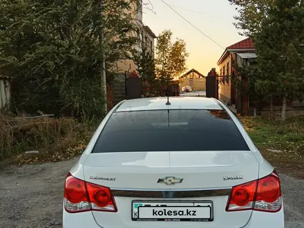 Chevrolet Cruze 2013 года за 4 000 000 тг. в Астана – фото 3