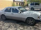 Mercedes-Benz E 200 1991 года за 500 000 тг. в Семей – фото 5