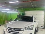 Hyundai Santa Fe 2014 годаүшін9 800 000 тг. в Астана – фото 2