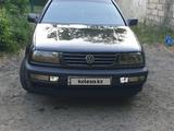 Volkswagen Vento 1994 года за 1 800 000 тг. в Шымкент