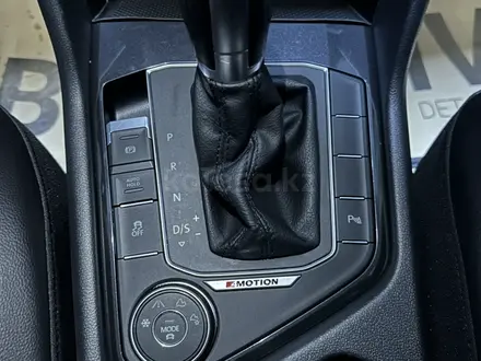 Volkswagen Tiguan 2017 года за 10 600 000 тг. в Алматы – фото 11