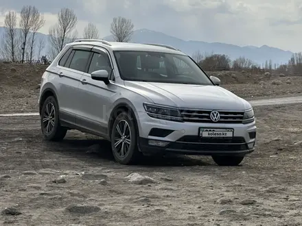 Volkswagen Tiguan 2017 года за 10 600 000 тг. в Алматы – фото 18