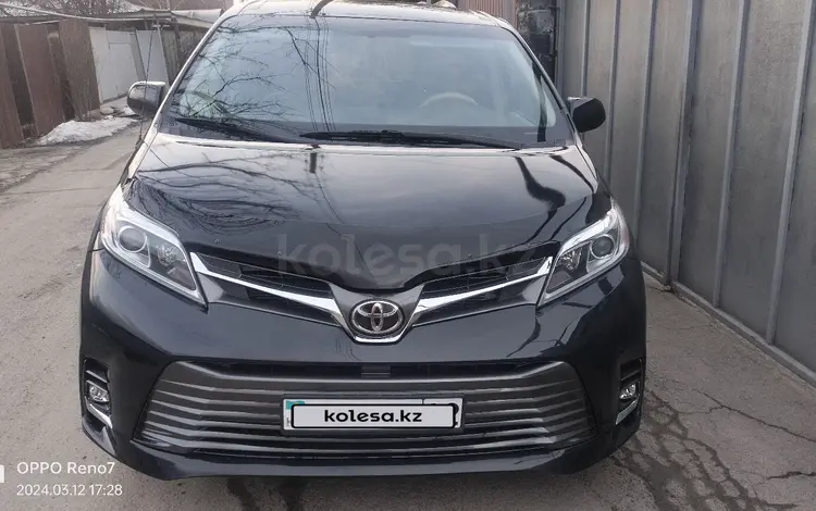 Toyota Sienna 2014 года за 12 900 000 тг. в Алматы