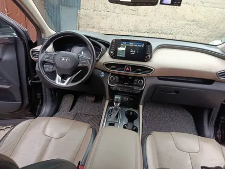 Hyundai Santa Fe 2020 года за 12 600 000 тг. в Шымкент – фото 20