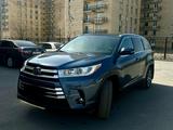 Toyota Highlander 2019 года за 19 700 000 тг. в Караганда – фото 2