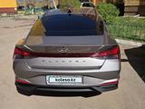 Hyundai Elantra 2022 года за 8 350 000 тг. в Астана – фото 2