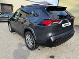 Toyota RAV4 2020 года за 16 000 000 тг. в Атырау – фото 4