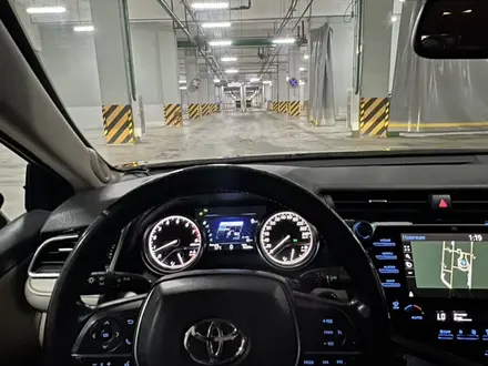 Toyota Camry 2019 года за 13 333 333 тг. в Астана – фото 15