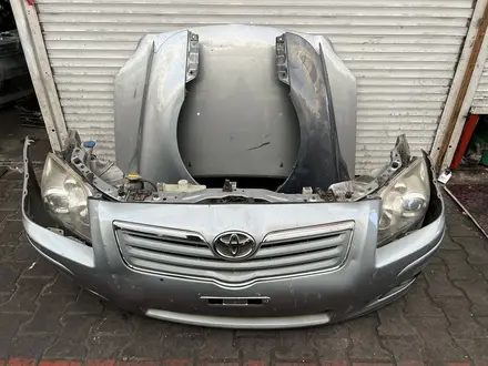 Toyota Avensis ноускат морда перед за 100 тг. в Алматы